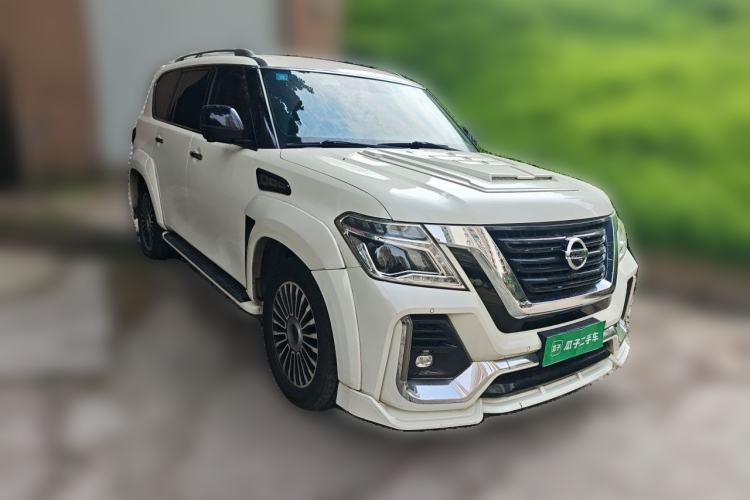 Used Nissan Patrol 2018 4.0L LinkedIn Edition Front Right 45 Deg