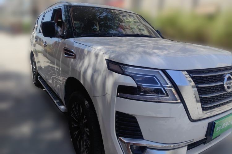 Used Nissan Patrol 2018 4.0L LinkedIn Edition Front Right 45 Deg