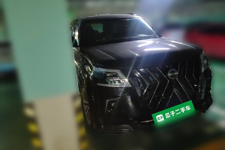 Used Nissan Patrol 2018 4.0L LinkedIn Edition Front Right 45 Deg