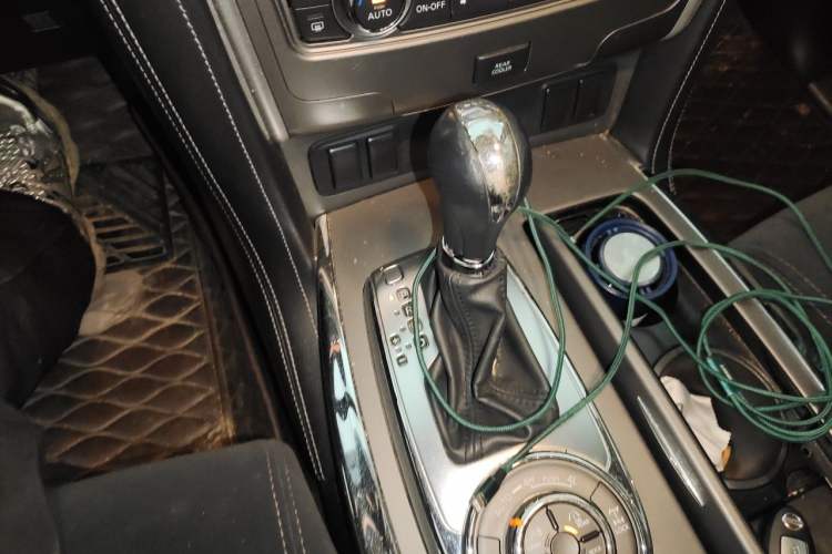 Used Nissan Patrol  Gear Lever