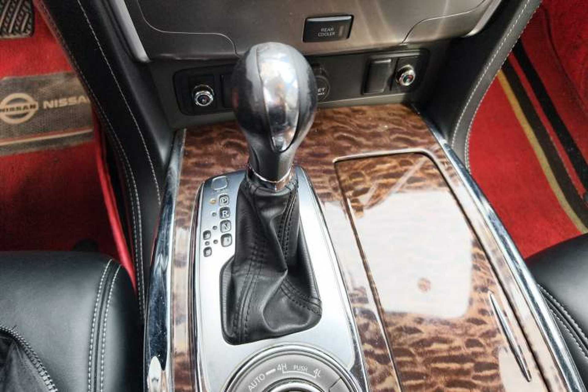 Used Nissan Patrol  Gear Lever