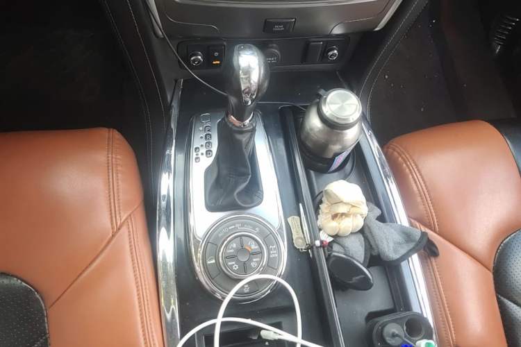 Used Nissan Patrol 2018 4.0L Automatic 7-Seater Middle East Version Gear Lever
