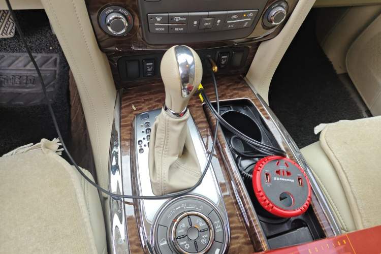 Used Nissan Patrol 2018 4.0L Flagship Model Gear Lever