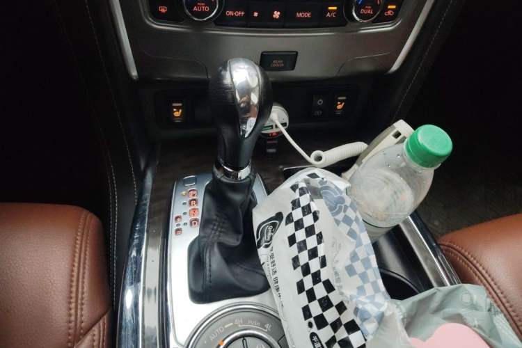 Used Nissan Patrol  Gear Lever