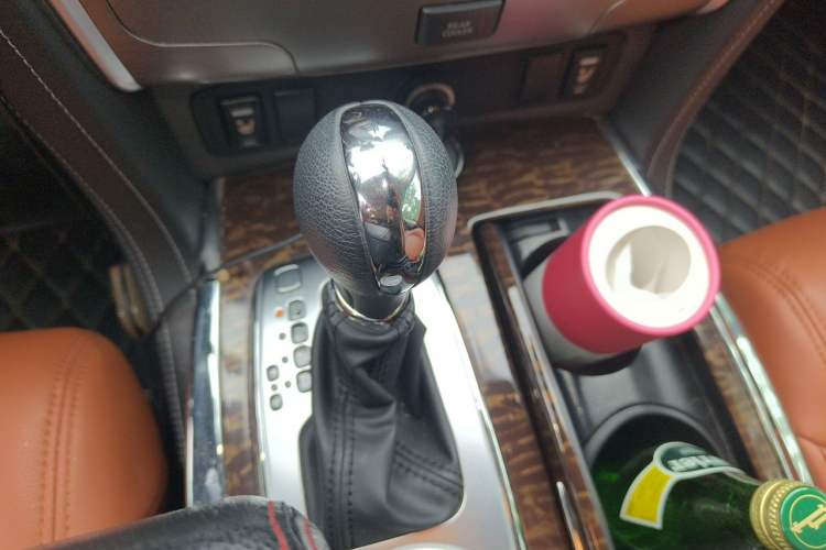 Used Nissan Patrol  Gear Lever