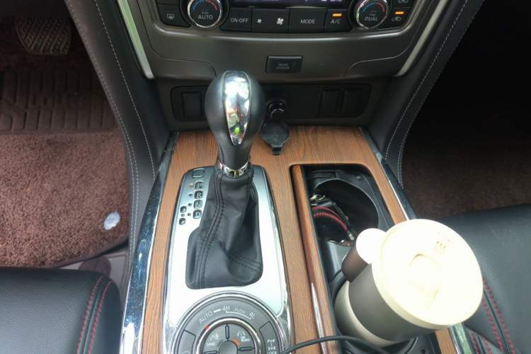 Used Nissan Patrol  Gear Lever