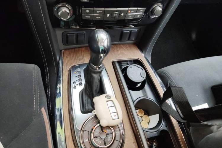 Used Nissan Patrol  Gear Lever