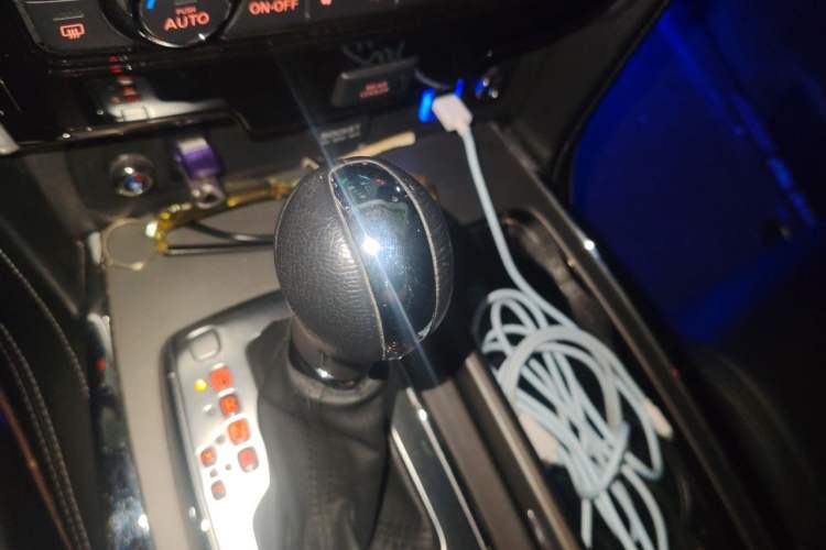 Used Nissan Patrol  Gear Lever
