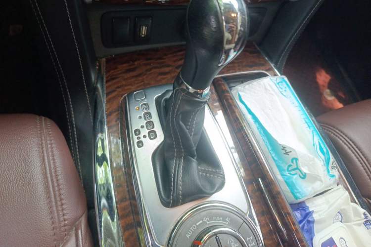 Used Nissan Patrol  Gear Lever