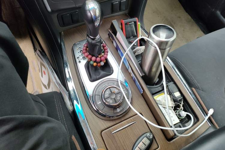 Used Nissan Patrol  Gear Lever