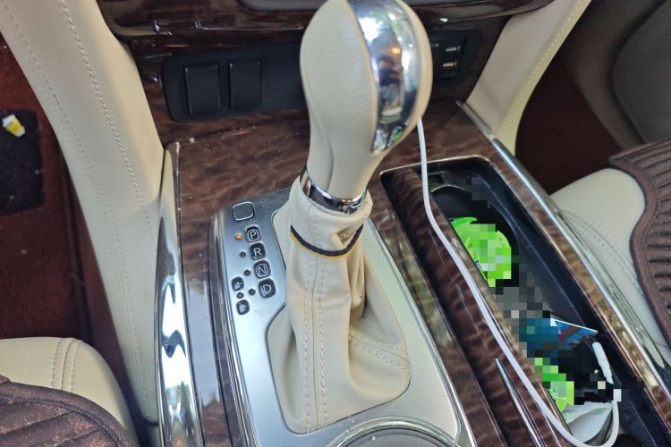 Used Nissan Patrol  Gear Lever