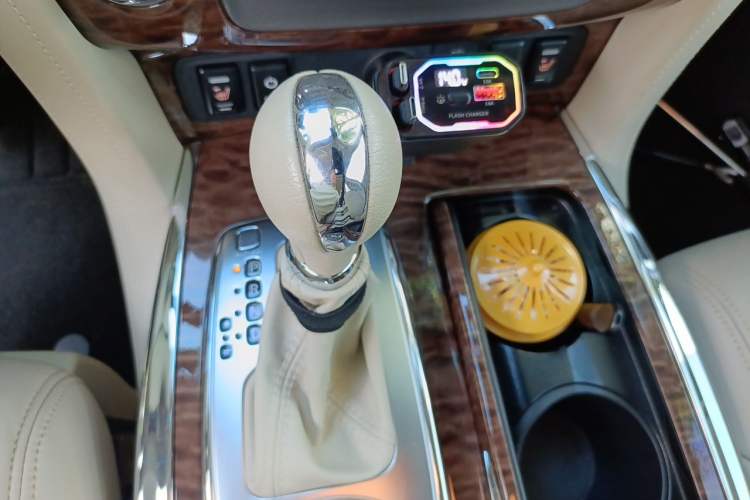 Used Nissan Patrol  Gear Lever