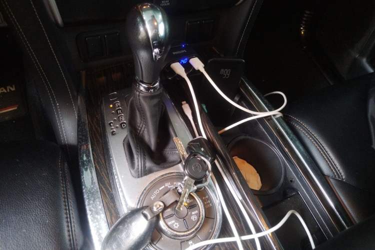 Used Nissan Patrol  Gear Lever