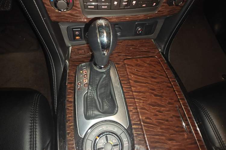 Used Nissan Patrol  Gear Lever