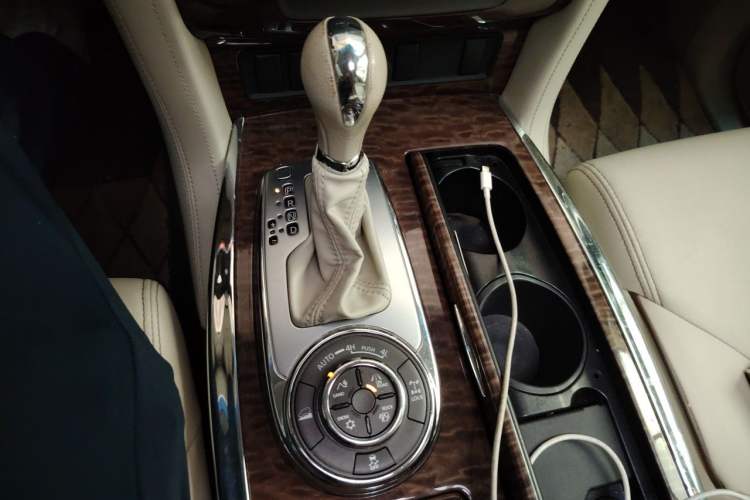 Used Nissan Patrol  Gear Lever
