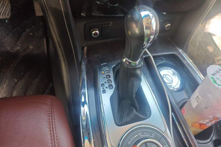 Used Nissan Patrol  Gear Lever