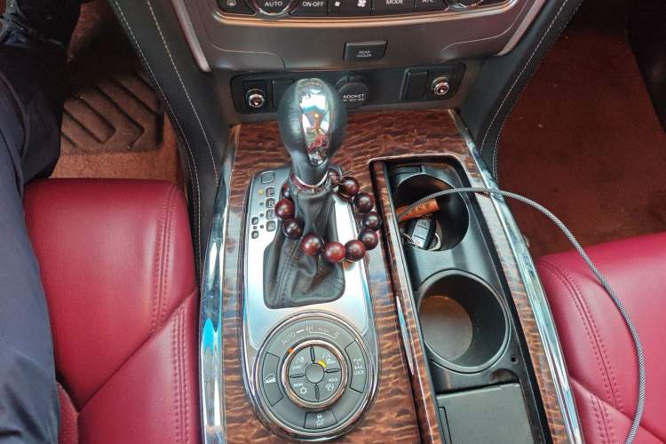 Used Nissan Patrol  Gear Lever