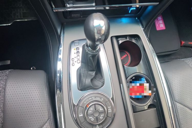Used Nissan Patrol 2018 Y62 4.0 XE Middle East Gear Lever