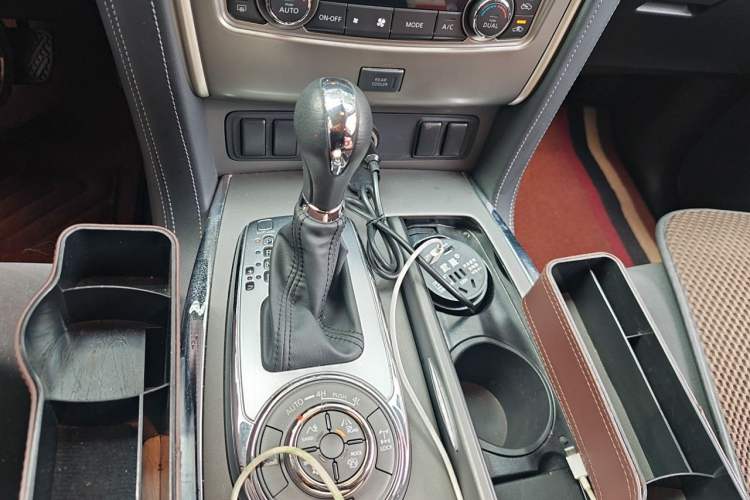 Used Nissan Patrol  Gear Lever
