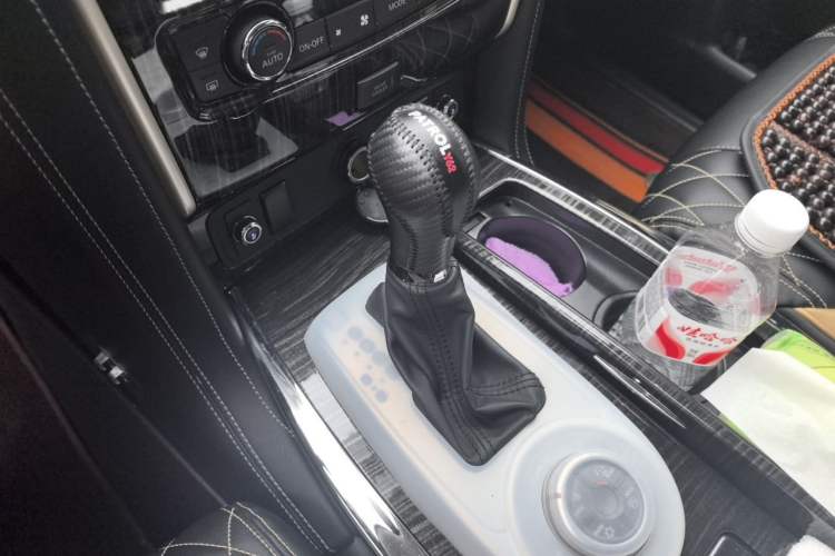 Used Nissan Patrol 2018 4.0L Automatic 7-Seater Middle East Version Gear Lever