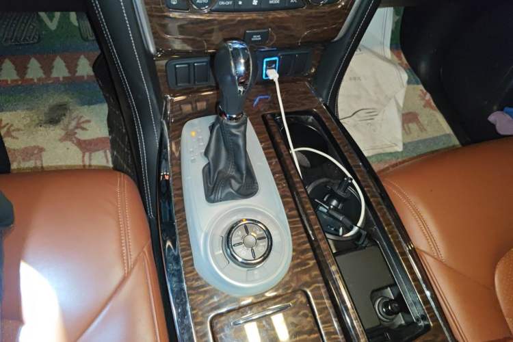 Used Nissan Patrol  Gear Lever