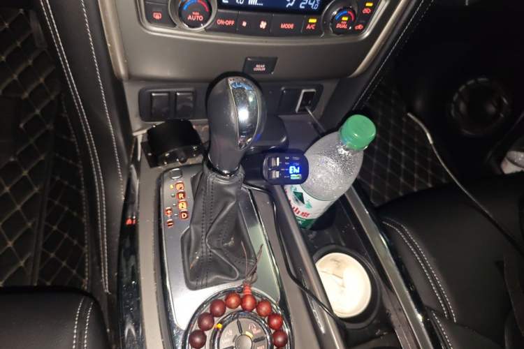 Used Nissan Patrol  Gear Lever