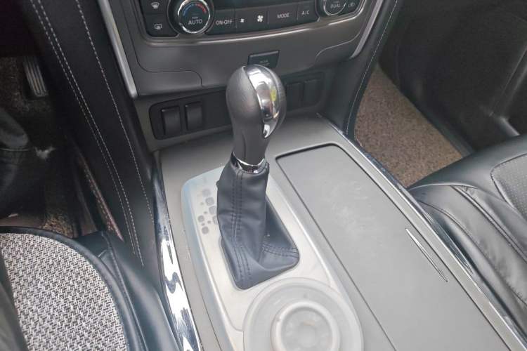 Used Nissan Patrol  Gear Lever