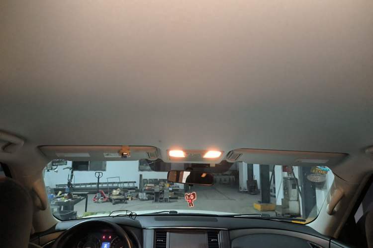 Used Nissan Patrol 2018 Y62 4.0 XE Middle East Headliner