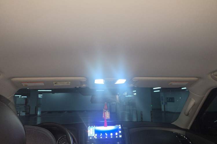 Used Nissan Patrol 2018 4.0L LinkedIn Edition Headliner