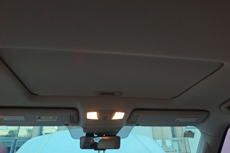 Used Nissan Patrol 2018 4.0L SE Middle East Version Headliner