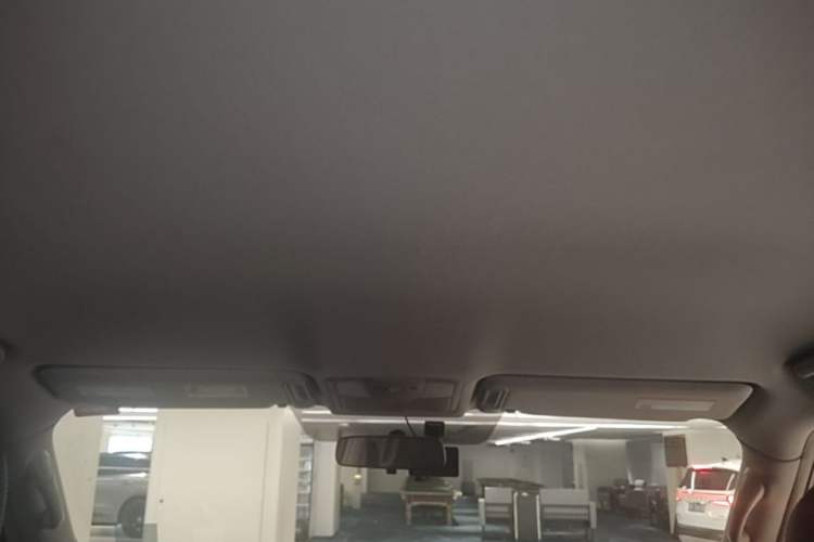 Used Nissan Patrol 2018 4.0L SE Middle East Version Headliner