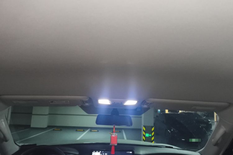 Used Nissan Patrol 2018 4.0L LinkedIn Edition Headliner