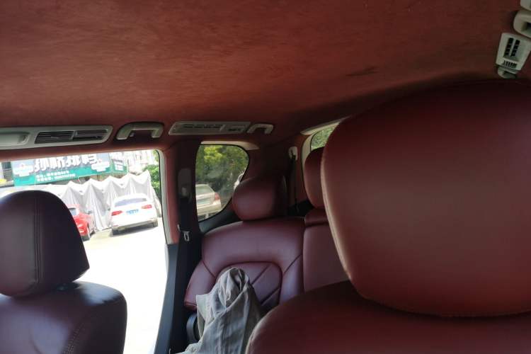 Used Nissan Patrol 2018 4.0L LinkedIn Edition Headliner