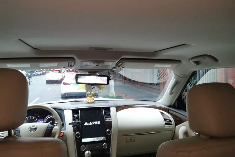 Used Nissan Patrol 2018 4.0L LinkedIn Edition Headliner