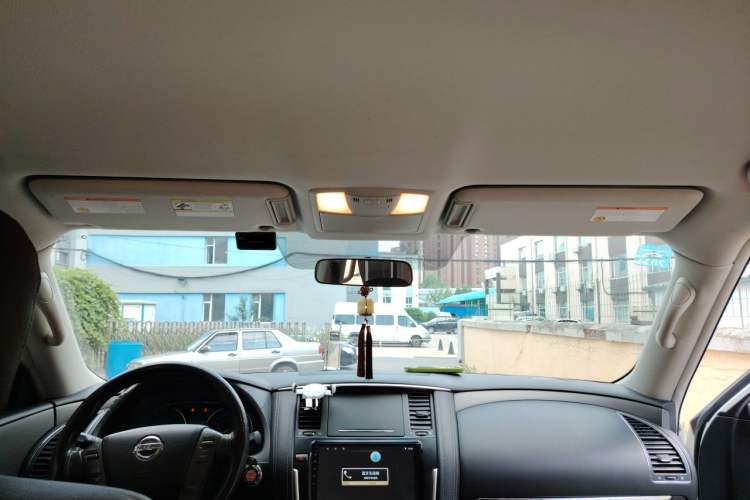Used Nissan Patrol 2018 4.0L LinkedIn Edition Headliner