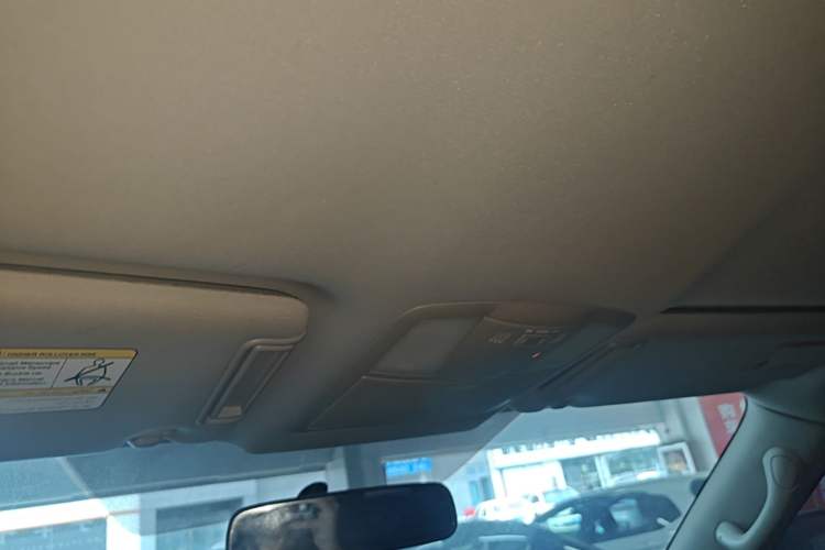 Used Nissan Patrol 2018 4.0L SE Middle East Version Headliner