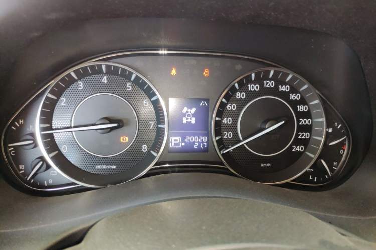 Used Nissan Patrol  Instrument Cluster