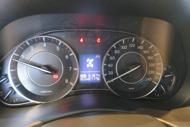 Used Nissan Patrol  Instrument Cluster