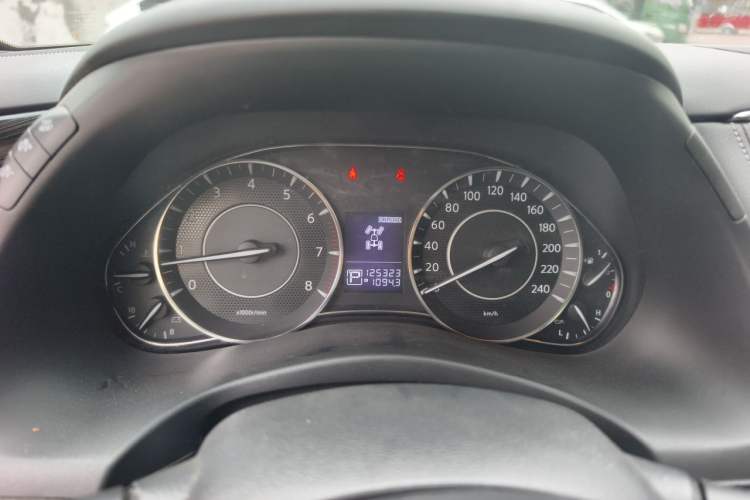 Used Nissan Patrol  Instrument Cluster