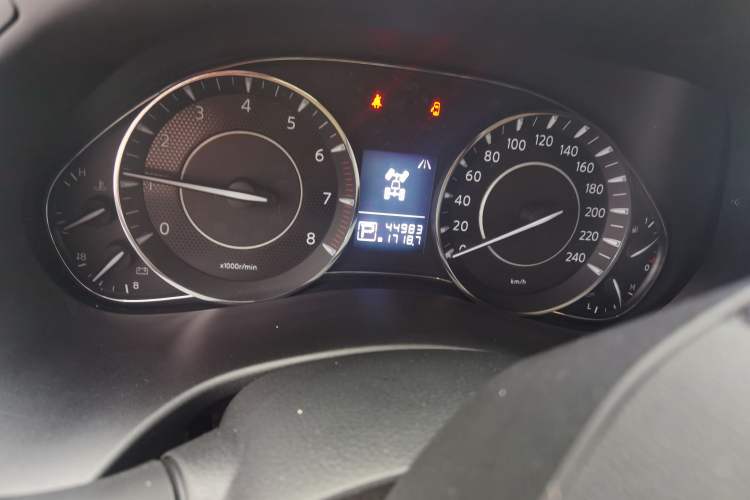 Used Nissan Patrol 2018 4.0L LinkedIn Edition Instrument Cluster