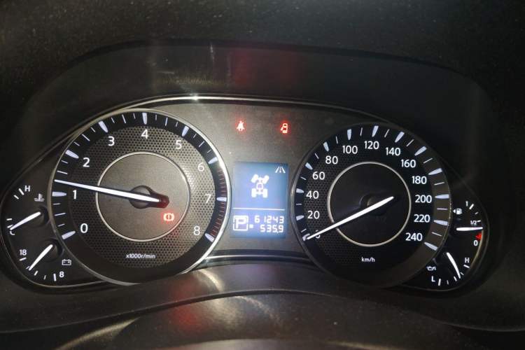 Used Nissan Patrol  Instrument Cluster