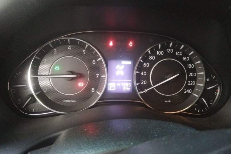 Used Nissan Patrol  Instrument Cluster