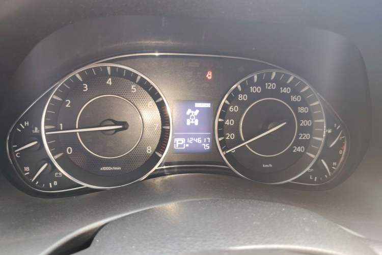 Used Nissan Patrol 2018 4.0L Automatic 7-Seater Middle East Version Instrument Cluster