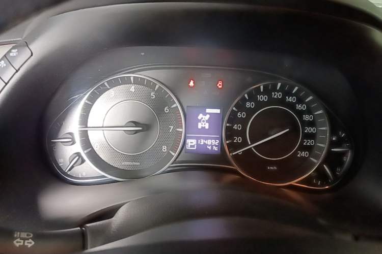 Used Nissan Patrol 2018 Y62 4.0 XE Middle East Instrument Cluster