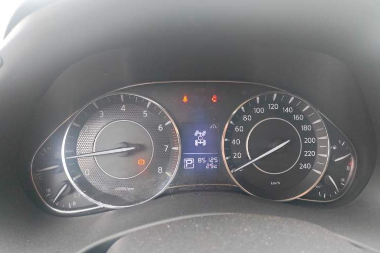 Used Nissan Patrol  Instrument Cluster