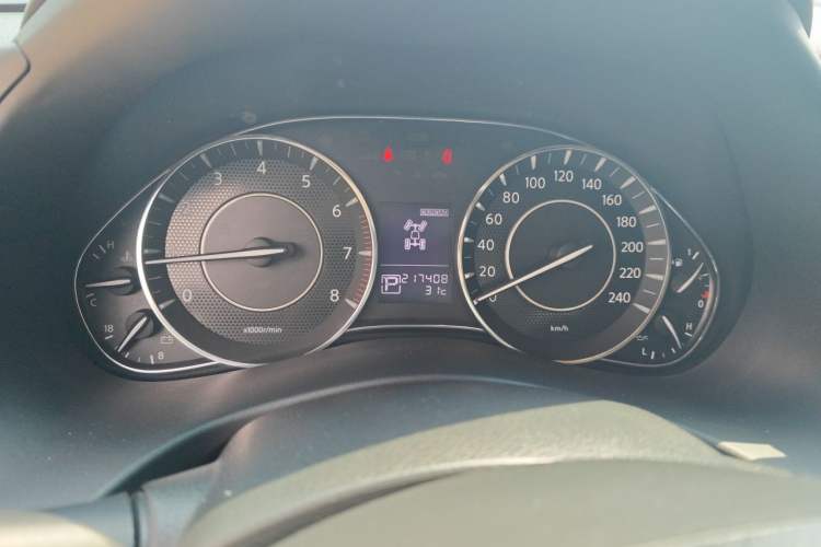 Used Nissan Patrol 2018 4.0L LinkedIn Edition Instrument Cluster
