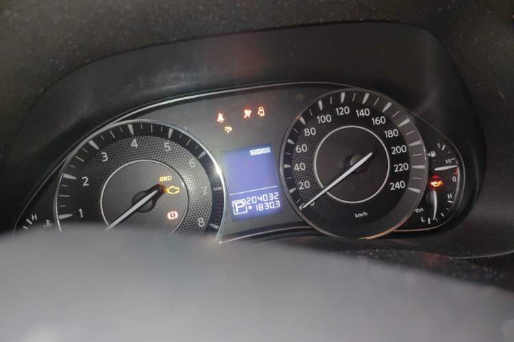 Used Nissan Patrol 2018 4.0L LinkedIn Edition Instrument Cluster