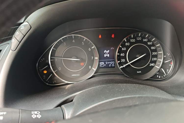 Used Nissan Patrol 2018 4.0L LinkedIn Edition Instrument Cluster