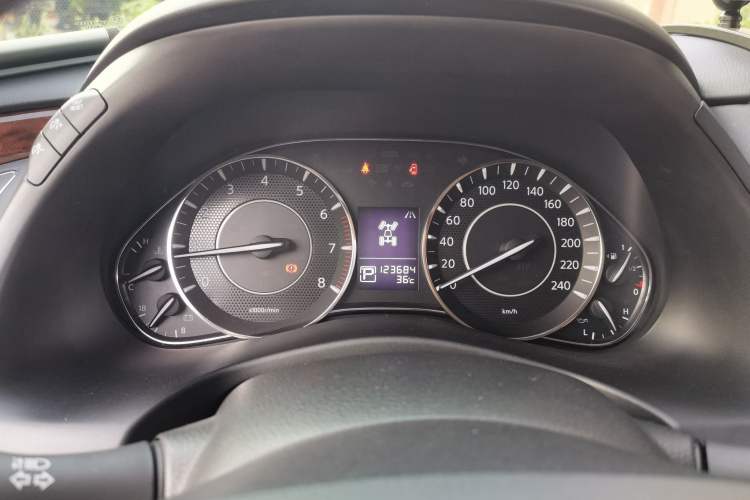 Used Nissan Patrol 2018 4.0L LinkedIn Edition Instrument Cluster