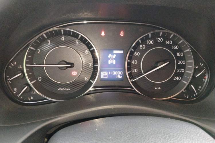 Used Nissan Patrol  Instrument Cluster